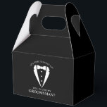 Ballotins Mariage noir Tuxedo Suit Groomsman Proposition<br><div class="desc">Rendre votre Mariage inoubliable - Ajoutez une touche personnelle avec une proposition de toiletteur des boîtes-cadeaux avec un costume de tuxedo et une illustration de cravate arc avec message de proposition de groomsmen dans une police serif classique.</div>