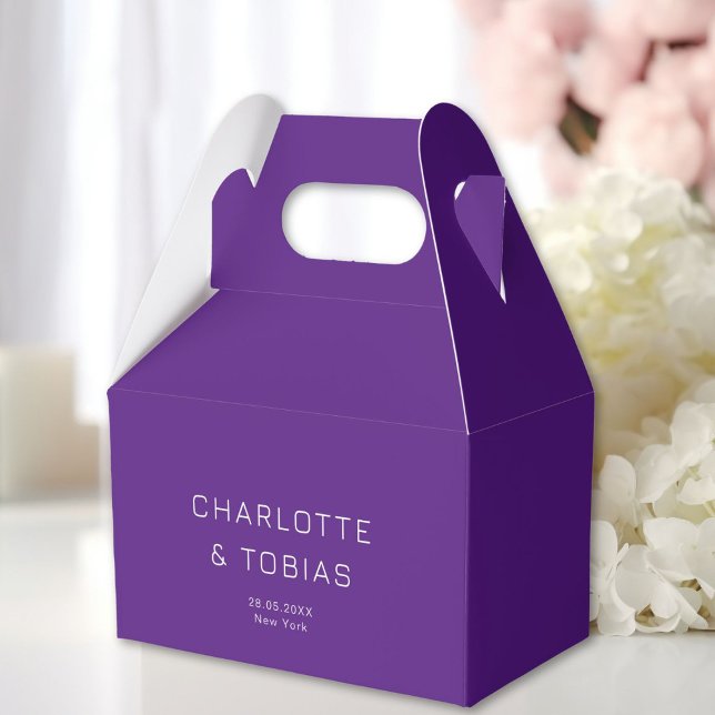 Ballotins Mariage simple et élégant (Simple, elegant, purple, wedding favor boxes with your name and date.)