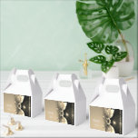 Ballotins Mattalique d'or<br><div class="desc">Étendez l'élégance de votre mariage avec papeterie assortie qui rayonne le luxe doré. Des cartes Save the Dates et RSVP aux cartes de place personnalisées et aux étiquettes de faveur de mariage, ce design floral exquis cravate votre suite mariage entière ensemble. Avec chaque détail chatoyant dans l'or, votre journée spéciale...</div>