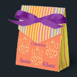 Ballotins Mehndi Night 3"l x 1,5"p x 3,25"h<br><div class="desc">Boîte de faveurs de Mehndi Night personnalisée,  modifiez le texte vous-même lors de la commande. Contactez-moi pour toute question concernant l'illustration.</div>