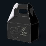 Ballotins Merci Beaucoup Élégante Calligraphie de Remercieme<br><div class="desc">Minimalisme avec une touche élégante dans ce design intemporel de boîte de remerciement avec une belle écriture calligraphique en beige ivoire écrivant Merci et le mot BEAUCOUP en caractères sans empattement modernes sur un fond noir chic. La combinaison est de bon goût et élégante. Ce design est un excellent choix...</div>