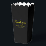 Ballotins Merci Popcorn Ballotin pour n'importe quelle occas<br><div class="desc">Faites part de votre gratitude à ce charmant Ballotin Merci Popcorn, idéal pour les mariages, les fêtes ou les événements d'entreprise. Conçu pour toute occasion, il ajoute une touche personnelle à votre célébration. Remplissez de gâteries ou de pop-corn pour un cadeau délicieux dont vos invités se souviendront. Personnalisable et élégant...</div>