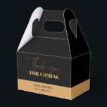 Ballotins Merci pour un joyeux anniversaire noir et or éléga<br><div class="desc">🎉 Accueillez vos invités avec la boîte à cadeaux élégante Black Gold Chic, un mélange parfait de noir profond et d'or radieux qui ajoute une touche chic et élégante à toute célébration d'anniversaire. Le devant affiche « merci d'être venu » en or scintillant sur un fond noir épuré, tandis que...</div>