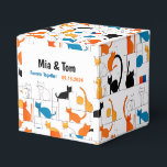Ballotins Moderne Coloré Personnalisé Élégant Chat Silhouett<br><div class="desc">Emplacement et description des ventes : Célébrez Mia et l'union de Tom avec nos "Forever Together Cat Ballotins". Parfaites pour les fêtes de mariage, ces boîtes sont ornées de silhouettes de chats ludiques dans des tons vifs d'orange, de noir et de bleu, dressées contre un arrière - plan blanc immaculé....</div>