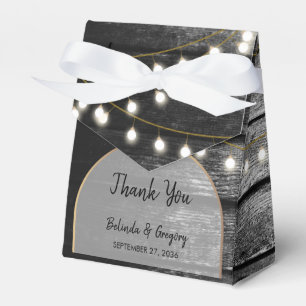 Ballotins Moderne Rustique Noir Bois Lumière Arc Mariage