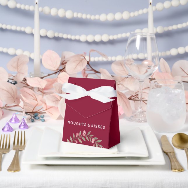 Ballotins NK Logo on Tent Favor Box With Floral Garland (Mariage)