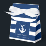 Ballotins Nom de bateau personnalisé Ancre Naissance Côtière<br><div class="desc">La conception de la boîte à faveur d'ancre nautique ajoute non seulement une esthétique intemporelle, mais complète également la collection de tout passionné de navigation. En vedette le nom de votre bateau, et une ancre blanche et une corde, personnalisez pour créer un équipement unique pour votre bateau. Fait un excellent...</div>