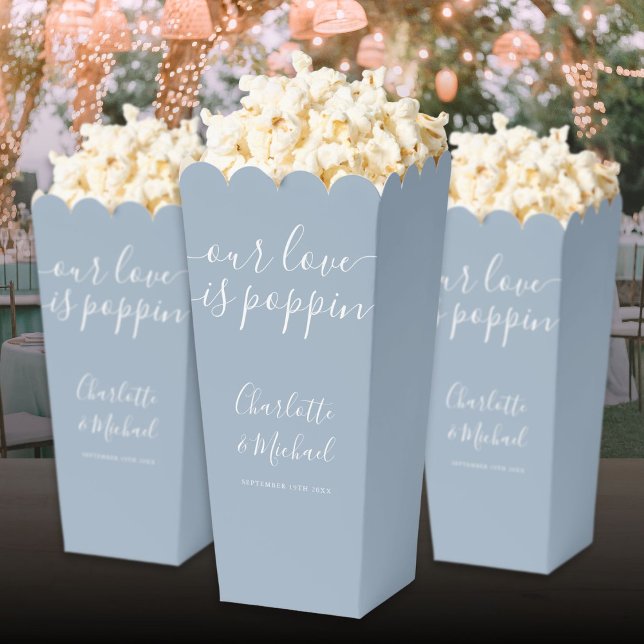 Ballotins Notre Amour Explose Popcorn de mariage bleu poussi (Our Love Is Poppin Dusty Blue Wedding Popcorn Favor Boxes)