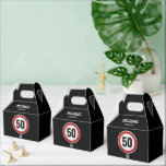 Ballotins Panneau de limitation de vitesse pour 50e annivers<br><div class="desc">Personnalisez votre âge avec ce thème de fête panneau de signalisation de limite de vitesse. Veuillez vérifier la collection assortie pour les ARTICLES COORDONNÉS.</div>