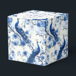 Ballotins Paon à l'aquarelle en chinoiserie bleue vintage fr<br><div class="desc">Cette boîte à cadeaux bleue à chinoiserie française inspirée des modèles anciens présente un paon à l'aquarelle détaillé, parfait pour les mariages et les événements spéciaux. Le design élégant permet d'inscrire les noms des mariés, la date du mariage et un message personnel, ce qui en fait un ajout élégant à...</div>
