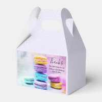 Photo de macarons colorés et délicieux