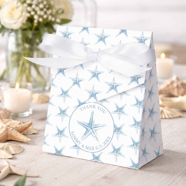 Ballotins Plage de couleur d'eau dans les boîtes de faveurs  (Beach wedding favor boxes designed with watercolor blue starfish pattern.)