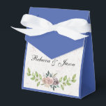 Ballotins Pour toujours - Deux cœurs - Un amour<br><div class="desc">Cette conception de mariage présente des bordures florales délicates sur un fond de papier blanc pressé. Le design romantique est parfait pour un mariage de printemps ou d'été,  et l'utilisation subtile de fleurs ajoute une touche d'élégance à l'apparence générale.</div>