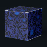 Ballotins Rose damassé gothique noir et bleu<br><div class="desc">Motif damassé rustique noir vintage sur une boîte-cadeau à texture bleue délabrée idéale pour les mariages gothiques ou Halloween !</div>