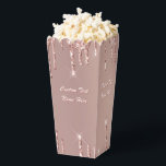 Ballotins Rose Gold Parties scintillant Nom de texte personn<br><div class="desc">Boîtes Popcorn avec Parties scintillant Rose Gold Blush Drips Custom Text Pink Modern - Ajouter votre texte unique ou supprimer du texte - Faites votre cadeau Boîte Popcorn - Redimensionnez et déplacez ou ajoutez du texte / des éléments avec l'outil Personnalisation. Conception par MIGNED. Choisissez la police / taille /...</div>