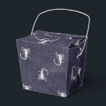 Ballotins Scorpion gris Vintage bleu foncé<br><div class="desc">ballotin vintage dans les accents de bleu.</div>