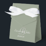 Ballotins Simple Vert Sauge Monogramme Écriture Personnalisé<br><div class="desc">Boîtes de Faveur Personnalisées Simple Vert Sauge Monogramme Écriture</div>