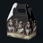 Ballotins Skeletons de danse de la mort noire Halloween<br><div class="desc">Ajoutez une touche enchanteresse à votre fête d'Halloween ou à votre Mariage gothique avec nos Skeletons de danse gothique Black Death Personnalisé Éffrayant Ballotin. Ce ballotin enchanteur allie l'esthétique macabre de l'ère de la Mort Noire à une savoureuse touche, créant une ambiance envoûtante qui séduira vos invités. Conçu avec soin,...</div>