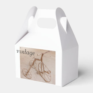BALLOTINS UN VIEUX TRICYCLE 1928 COFFRET CADEAU