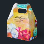 Ballotins Vagues de sable de plage Merci<br><div class="desc">Vagues sur une plage de sable et baigneurs sous des parasols colorés,  les boîtes de faveur de pignon sont amusantes pour n'importe quelle occasion estivale.</div>