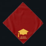 Bandana Cap d'or sur la Bourgogne<br><div class="desc">Casquette de graduation dorée sur bordeaux.</div>