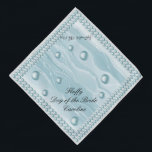 Bandana Chien de la mariée et perles bleues Turquoises et<br><div class="desc">C'est Bandana amical pour faire votre chien chéri ou votre chat sucré vous rejoindre le jour de votre mariage. A propos du design : L'arrière - plan a un motif Turquoise en soie bleue. Le Bandana a un beau cadre avec deux brins de perles bleues Turquoises. Sur le motif en...</div>