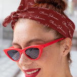 Bandana Motif de script de signature personnalisé blanc su<br><div class="desc">Texte blanc Motif de script de signature personnalisé sur Bandana rouge bordeaux. Montrez votre style avec ce bandana personnalisé avec un design de script de signature chic en texte blanc élégant contre un arrière - plan bourguignon. Cet accessoire polyvalent ajoute une touche personnelle à votre tenue, parfaite pour l'usure décontractée,...</div>