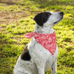 Bandana Motif paisible à fleurs rouges et blanches<br><div class="desc">Un élégant motif paisley vintage rouge et blanc.</div>