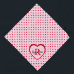 Bandana Rouge Coeurs rose Personnalisé Nom de l'animal de<br><div class="desc">Joli coeur rouge, saupoudrée sur une toile rose, finie par un grand coeur présentant le monogramme et le nom de votre animal. Vous pouvez modifier les styles, les tailles et les couleurs du texte à l'aide du menu d'édition. Vous pouvez également modifier la couleur de l'arrière - plan dans le...</div>