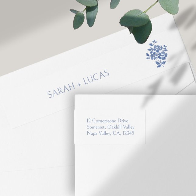 Bande Pour Adresse De Retour Blanc chic | Mariage de bouquet floral bleu (Créateur téléchargé)