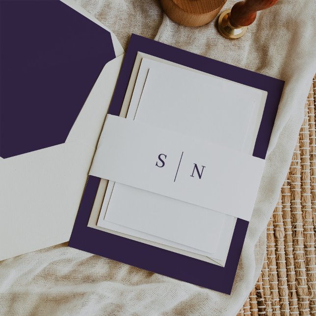 Bandeau De Faire-part Minimal et chic | Monogramme blanc et violet (This belly band will tie your whole purple Minimal and Chic wedding suite together flawlessly)