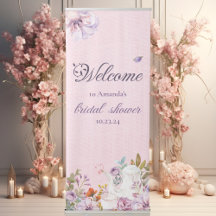 Thème de fête de mariage avec fleurs roses et thé,