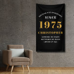 Banderoles 50th Birthday Born 1975 Ajouter Nom Black Gold<br><div class="desc">Bannière murale du 50e anniversaire - Pièce décorative Black and Gold personnalisable. Fêtez une étape impressionnante avec notre bannière murale de fête d'anniversaire. Cette bannière unique en son genre, en noir et or, n'est pas seulement une décoration, c'est une déclaration. Personnalisable à vos préférences, c'est une façon élégante et amusante...</div>