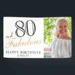 Banderoles 80 et fabuleux Elegant Black 80th Birthday Photo<br><div class="desc">80 et Fabulous Elegant Black 80th Birthday Photo Banner. Grand signe pour la fête du 80ème anniversaire avec une photo personnalisée, inspirationnelle et drôle de citation 80 et fabuleux et texte dans un script tendance avec un nom. Personnalisez le panneau avec votre photo, votre nom et le numéro d'âge, et...</div>
