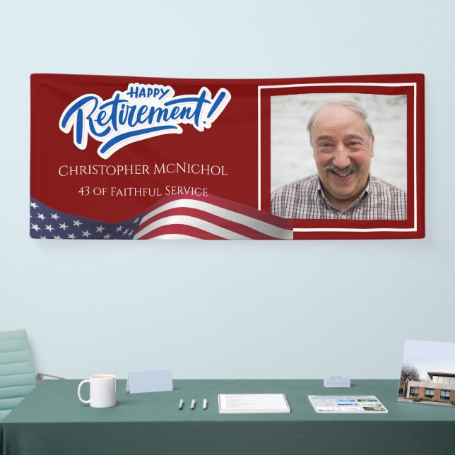 Banderoles American Flag Retirement Banner with Custom Photo  (Salon professionnel)