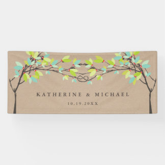 Banderoles Arbres d'amour verts noués sur un mariage printani