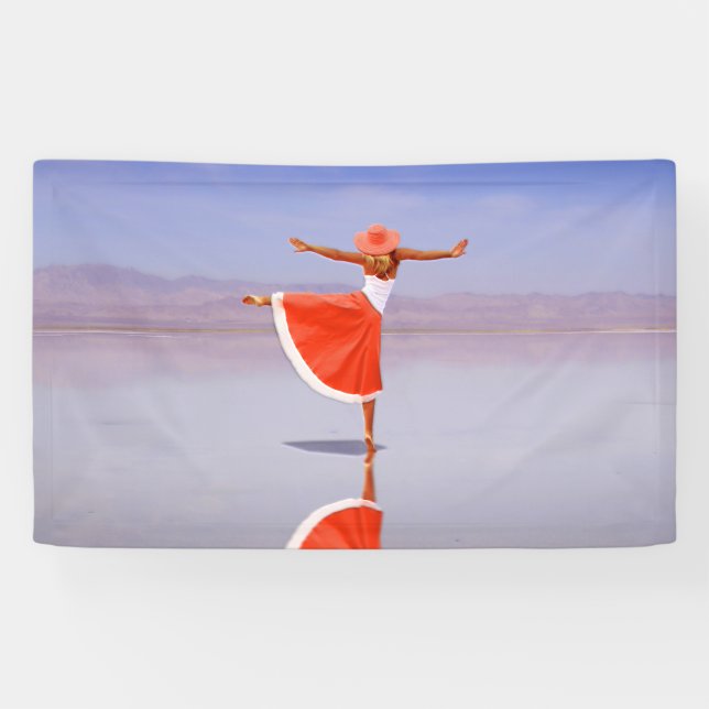 Banderoles Ballerina Dancing on the Beach (Horizontal)