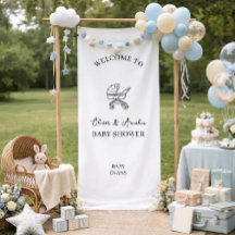 Bienvenue au bébé avec un landau minimaliste pour