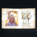 Banderoles Bienvenue Gold 50th Birthday Photo Banner<br><div class="desc">Il s'agit d'une élégante bannière du 50e anniversaire avec une photo, une bordure en parties scintillant dorée, une paire de lunettes de champagne aquarelle et une police de caractères moderne. Ce serait parfait pour toute personne désirant célébrer avec style leur anniversaire d'étape spécial. Mettez facilement à jour les détails en...</div>