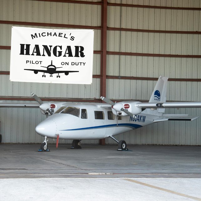 Banderoles Cadeau personnalisé, hangar d'avion et pilote en s (Créateur téléchargé)