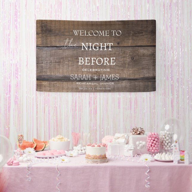 Banderoles Dîner Rustique De Répétition En Bois La Nuit Avant (Fête)