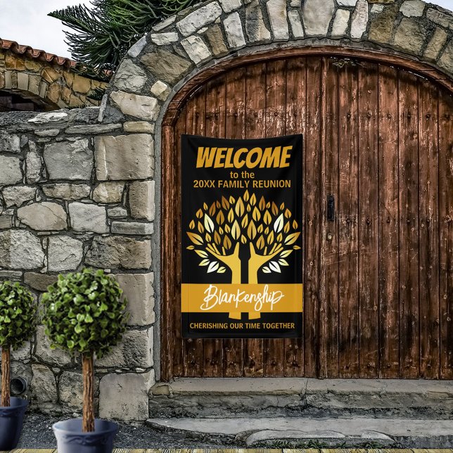Banderoles Famille Réunion Main Arbre Feuilles Personnalisé (Greet family with hands holding leaves with gold text vertical format welcome reunion banner.
)