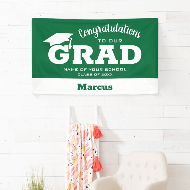 Banderoles Félicitations modernes diplômé blanc sur vert (En situation)