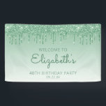 Banderoles Glam Green Parties scintillant Drip 40th Birthday<br><div class="desc">Bienvenue aux invités avec cette bannière chic et glamour de fête de quarantième anniversaire,  avec une bordure brillante verte fausse parties scintillant et vert ombre arrière - plan. Personnalisez-le avec son nom en écriture manuscrite verte,  avec l'anniversaire et la date ci-dessous en police verte sans serif.</div>