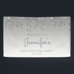 Banderoles Glam Silver Parties scintillant Drip 21st Birthday<br><div class="desc">Bienvenue aux invités avec cette bannière de fête chic et glamour de 21e anniversaire,  avec une bordure brillante fausse parties scintillant argent et arrière - plan gris ombre. Personnalisez-le avec son nom en écriture manuscrite grise,  avec l'anniversaire et la date ci-dessous en police gray sans serif.</div>