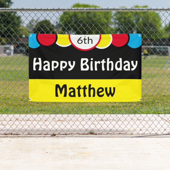 Banderoles Joyeux 6e anniversaire Matthew (En situation)