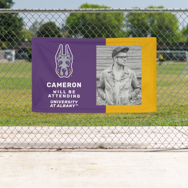 Banderoles Les grands Danois de l'UAlbany | Le Diplômé Assist (En situation)