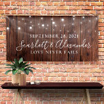 Banderoles Mariage de bois à cordes rustiques<br><div class="desc">Rustic String Lights Wood Mariage Banner pour annoncer votre mariage dans le style! Des panneaux de bois rustique et des lampes à cordes laissent de l'espace pour votre texte personnalisé. Idéal pour les réceptions de mariage et les fiançailles ! Facile à customiser avec du texte, des polices et des couleurs....</div>