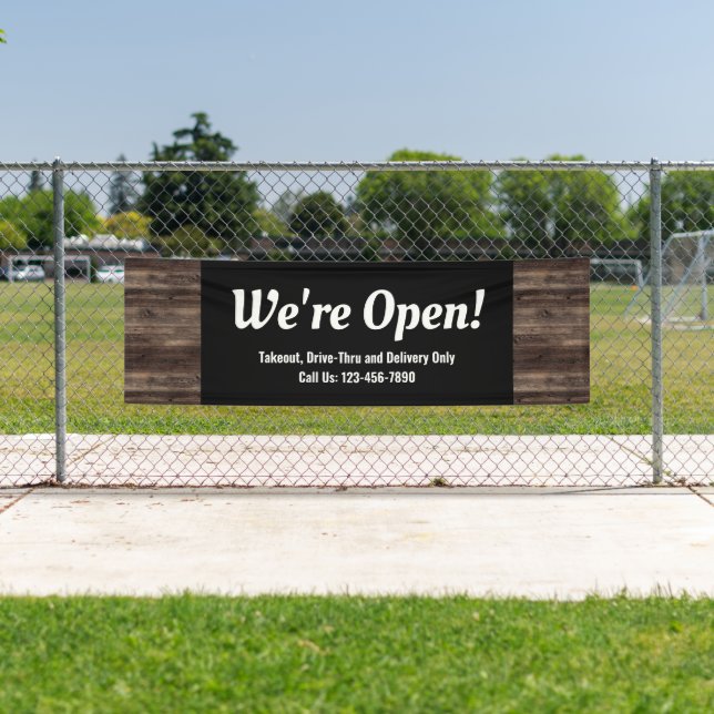 Banderoles Nous sommes Open Business Rustic Wood (En situation)