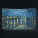 Banderoles Nuit étoilée sur le Rhône (par van Gogh)<br><div class="desc">Ce dessin présente une peinture de l'artiste post-impressionniste néerlandais Vincent van Gogh (1853-1890), largement reconnu comme l'une des figures les plus influentes de l'histoire de l'art occidental. Il s'agit d'un tableau paysager, montrant la ville française d'Arles la nuit depuis la rive du Rhône. La scène choisie par van Gogh pour...</div>